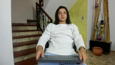 independent model online show from May 29, 2026, 8:51 pm