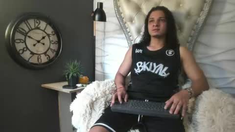 independent model online show from June 23, 2026, 6:50 pm