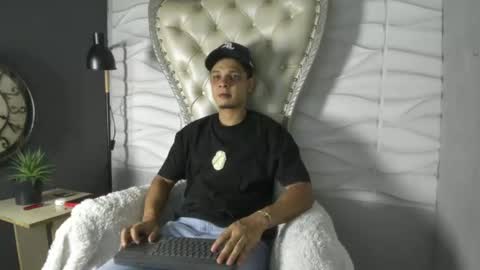 independent model online show from July 26, 2026, 12:19 am