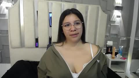 Snapshot of belen_green chatting on June 5, 2026, 12:33 pm Belen online show from June 5, 2026, 12:33 pm