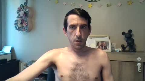 Snapshot of belgianboy33 chatting on June 19, 2026, 7:34 am Dreamcock online show from June 19, 2026, 7:34 am