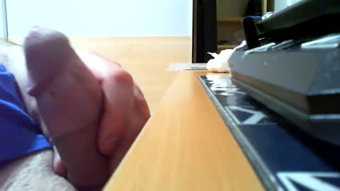belgianfatcock online show from April 30, 2026, 11:42 pm