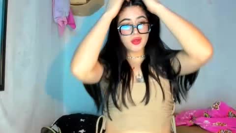 modelo independiente online show from July 13, 2026, 12:35 am