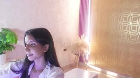 Snapshot of bella19__ chatting on May 22, 2026, 8:25 pm bella19 online show from May 22, 2026, 8:25 pm