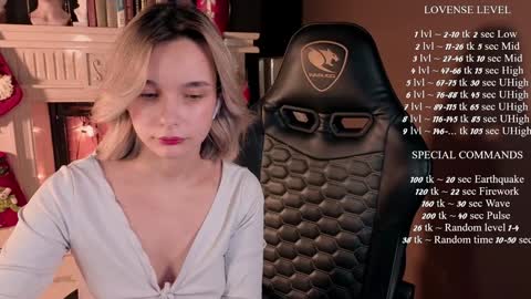 Snapshot of bella_alita chatting on December 27, 2024, 12:07 am  lita  online show from December 27, 2024, 12:07 am