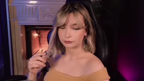 Snapshot of bella_alita chatting on January 17, 2025, 8:33 pm  lita  online show from January 17, 2025, 8:33 pm