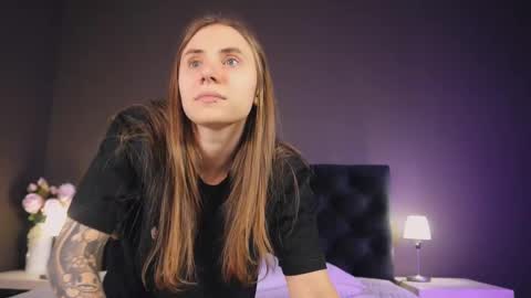 Snapshot of bella_alita chatting on March 3, 2025, 1:42 am  lita  online show from March 3, 2025, 1:42 am