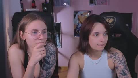 Snapshot of bella_alita chatting on September 11, 2025, 12:22 am  lita  online show from September 11, 2025, 12:22 am