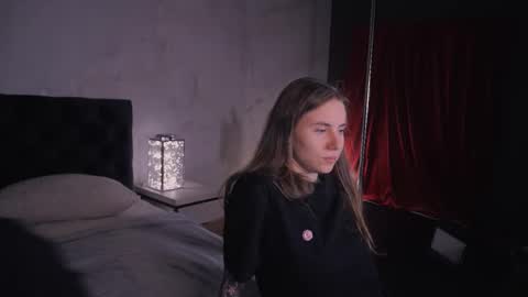 Snapshot of bella_alita chatting on September 13, 2025, 8:19 pm  lita  online show from September 13, 2025, 8:19 pm