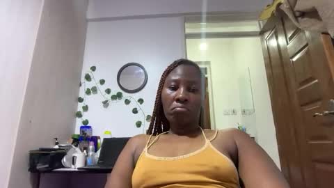 bella_c8 online show from March 8, 2026, 2:04 am
