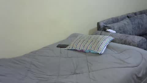 bella_c8 online show from April 26, 2026, 11:41 am
