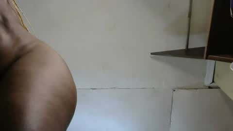 Snapshot of bella_c8 chatting on June 26, 2026, 5:56 am bella_c8 online show from June 26, 2026, 5:56 am