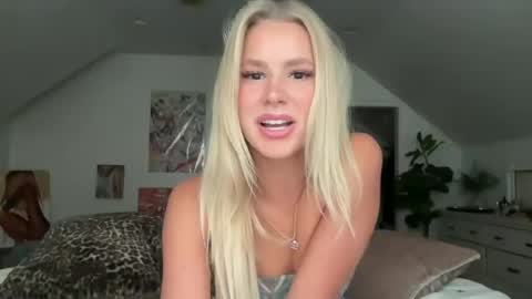 Bella Baby online show from July 24, 2026, 5:00 pm