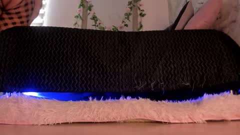 Snapshot of bella_desi chatting on October 13, 2025, 1:11 pm Dessi online show from October 13, 2025, 1:11 pm