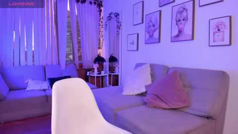 Onlyfans isa bella 23 online show from September 27, 2025, 9:53 pm