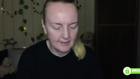 Bella online show from May 13, 2026, 11:29 am