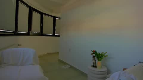 Snapshot of bella_hot77 chatting on March 7, 2026, 11:29 am Anna online show from March 7, 2026, 11:29 am