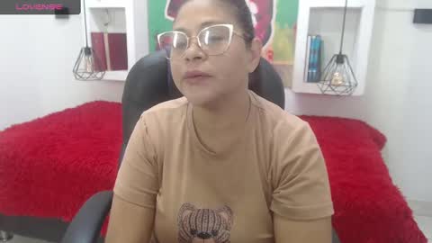 lady online show from September 30, 2025, 11:48 am