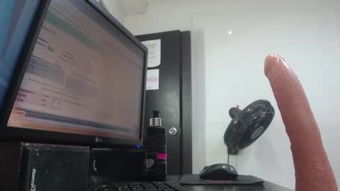 lady online show from October 24, 2025, 11:50 am