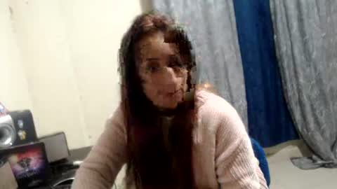 Snapshot of bella_luna34 chatting on June 11, 2026, 2:00 am bella_luna34 online show from June 11, 2026, 2:00 am