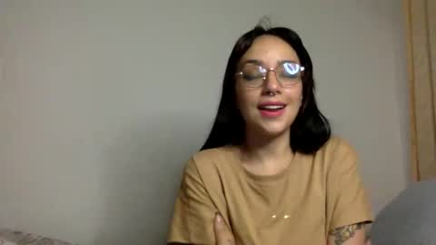 bella_mc online show from May 3, 2026, 7:20 pm