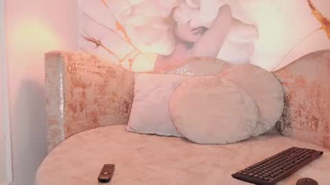 BELLA online show from July 15, 2026, 3:45 am