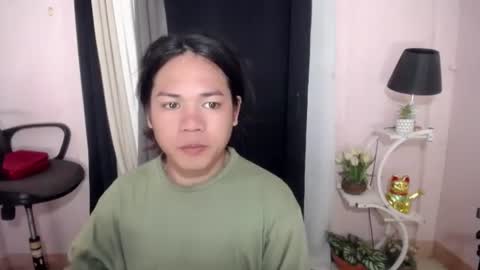 bella_ngo online show from June 9, 2026, 12:33 am