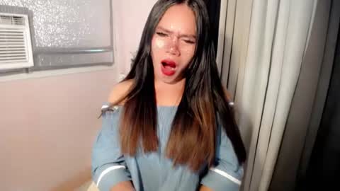 bella_ngo online show from July 17, 2026, 11:53 pm