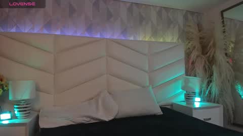 bella_peach_ online show from March 24, 2026, 3:11 am