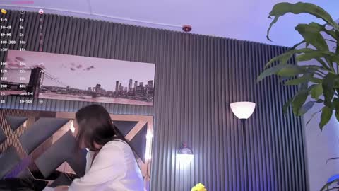 isabella online show from December 10, 2024, 6:01 am