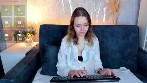 Snapshot of bella_ramsi chatting on July 26, 2026, 1:14 am Linda Bella online show from July 26, 2026, 1:14 am