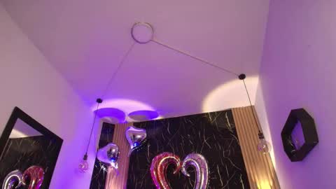 Snapshot of bella_salvatore chatting on February 19, 2026, 8:38 pm online show from February 19, 2026, 8:38 pm