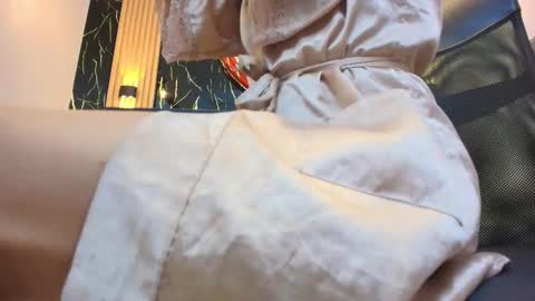 Snapshot of bella_salvatore chatting on February 27, 2026, 8:42 pm online show from February 27, 2026, 8:42 pm