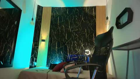 Snapshot of bella_salvatore chatting on March 3, 2026, 9:53 pm online show from March 3, 2026, 9:53 pm