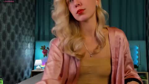 Bella online show from September 15, 2025, 12:10 am