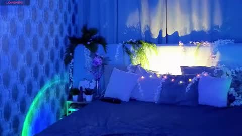 Bella online show from November 12, 2025, 1:06 am