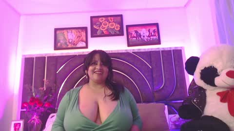 Snapshot of bella_taylor_a chatting on January 23, 2025, 3:58 am  Bella Taylore  online show from January 23, 2025, 3:58 am