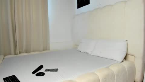 Bella sweetpea online show from July 26, 2026, 5:37 am