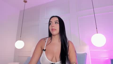  B E L L A   online show from March 14, 2026, 8:25 pm