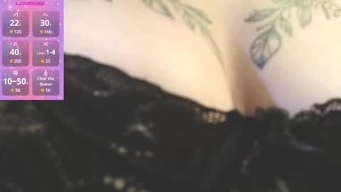 Snapshot of bella_woodss chatting on September 17, 2025, 2:02 am Kathy online show from September 17, 2025, 2:02 am