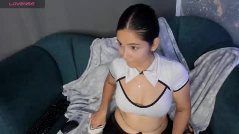 Bella Becca  online show from January 5, 2026, 8:45 pm