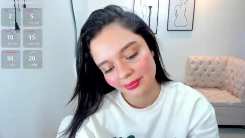  Bella Hadid  online show from February 11, 2025, 5:40 pm