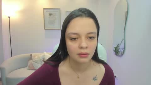  Bella Hadid  online show from February 20, 2025, 11:09 am