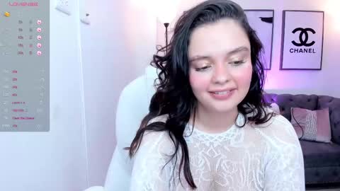  Bella Hadid  online show from February 25, 2025, 5:15 pm