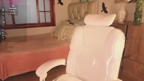 Bella  online show from January 6, 2026, 1:37 pm