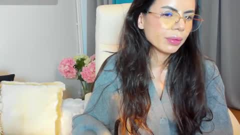 BellaAnna online show from January 29, 2025, 12:45 pm