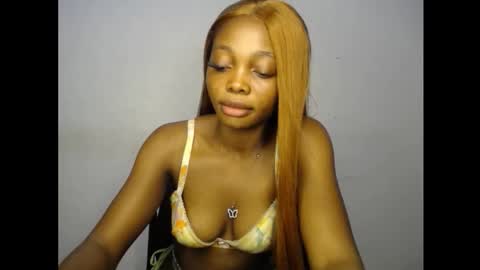 bella online show from December 19, 2025, 5:53 pm