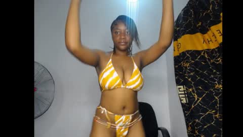 Snapshot of bellababy7 chatting on June 16, 2026, 5:37 pm bella online show from June 16, 2026, 5:37 pm