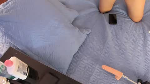 bellaboobs_ online show from July 17, 2026, 8:14 pm