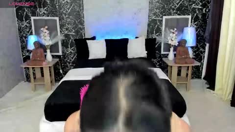 Snapshot of bellabrown_19xxx chatting on October 2, 2025, 6:53 am Bella online show from October 2, 2025, 6:53 am